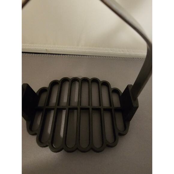 Stainless Steel 10" Potato Masher w/Black single hole plastic handle - Picture 5 of 6